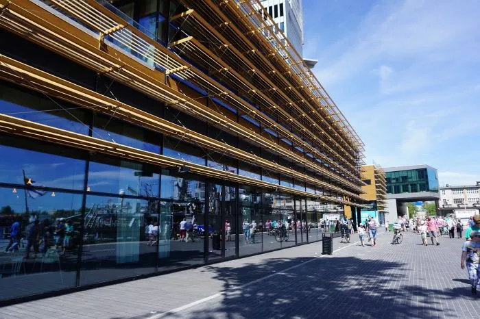 Gdynia testuje czujniki CO2 w szkołach - projekt łączy naukę, miasto i OPEC