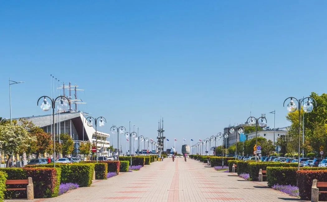 Harcerze przynieśli Betlejemskie Światło Pokoju do gdyńskiego ratusza