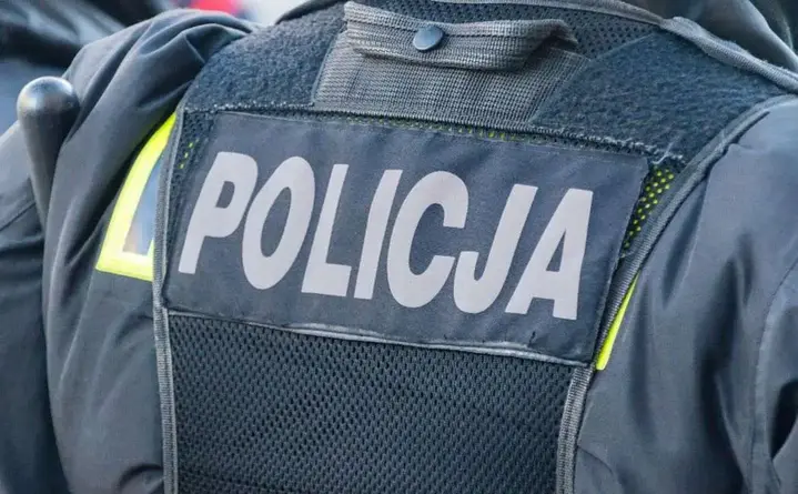 Policjantki z Gdyni z bankiem uczą seniorów jak nie dać się oszukać