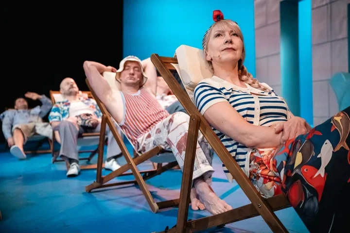 „Gdynia. Fordewind” w Teatrze Miejskim – miasto, pamięć i wiatr ambicji