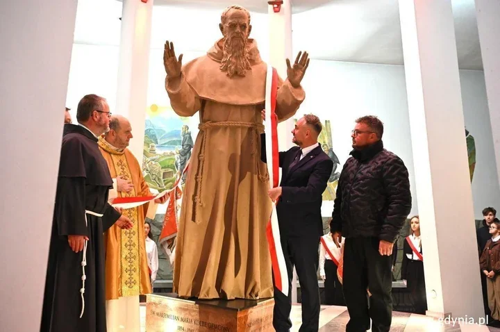 W Gdyni odsłonięto pomnik św. Maksymiliana Kolbego. Przypomniano jego świadectwo