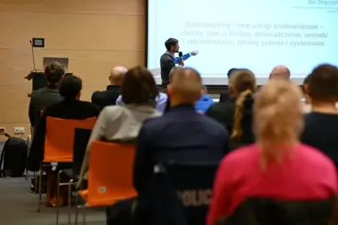 W Gdyni pokazano, że z bezdomności nie wychodzi się samemu