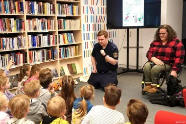 Spotkania w Bibliotece Śródmieście uczą dzieci, jak dbać o zwierzęta