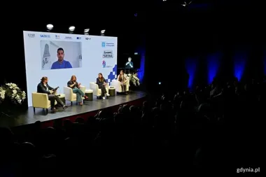 Młodzi liderzy postawili w Gdyni na demokrację i wspólny głos