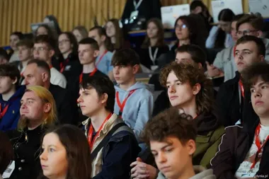 W ZSO nr 8 młodzi programiści i programistki walczą o Gdynię 2126