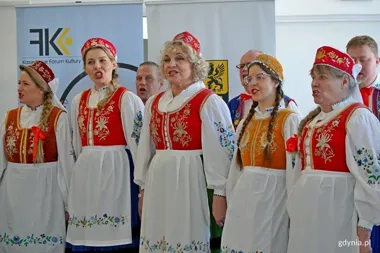 Kaszuby wracają do Gdyni z paradą, scenami i baśką na pokładzie