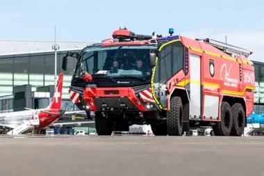 Nowy gigant w straży lotniskowej. Panther ma 750 KM i 39 ton