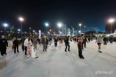Tłok na tafli przy Polsat Plus Arenie – sezon pokazał, że łyżwy wciąż rządzą w Gdyni