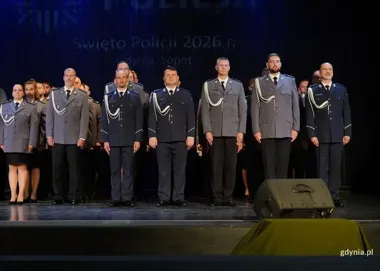 Awanse i odznaczenia dla policjantów z Gdyni. Wyróżniono komendantkę