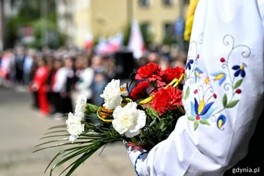 Gdynia wchodzi w majówkę na biało-czerwono i z marynarskim rozmachem