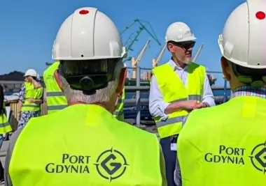 Zwycięzcy quizu zajrzeli za bramy Portu Gdynia. Tak wyglądała wycieczka