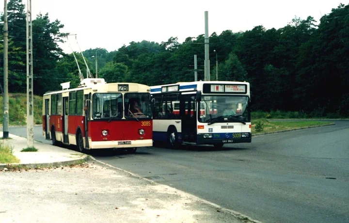 Trzy dekady linii 28. Trolejbus połączył Pustki Cisowskie z centrum